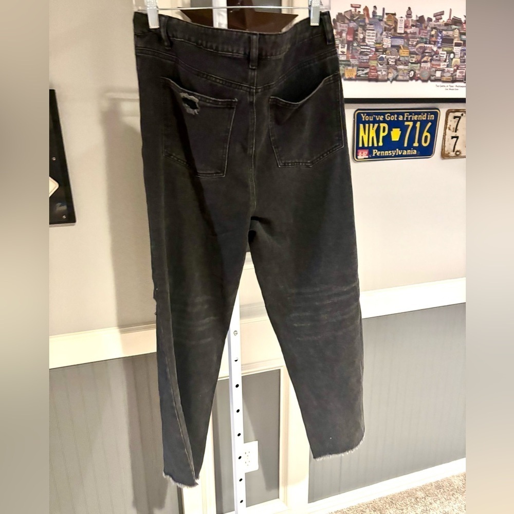 Chelsea & Violet raw hem frayed ankle straight jeans size 31 - Picture 3 of 6
